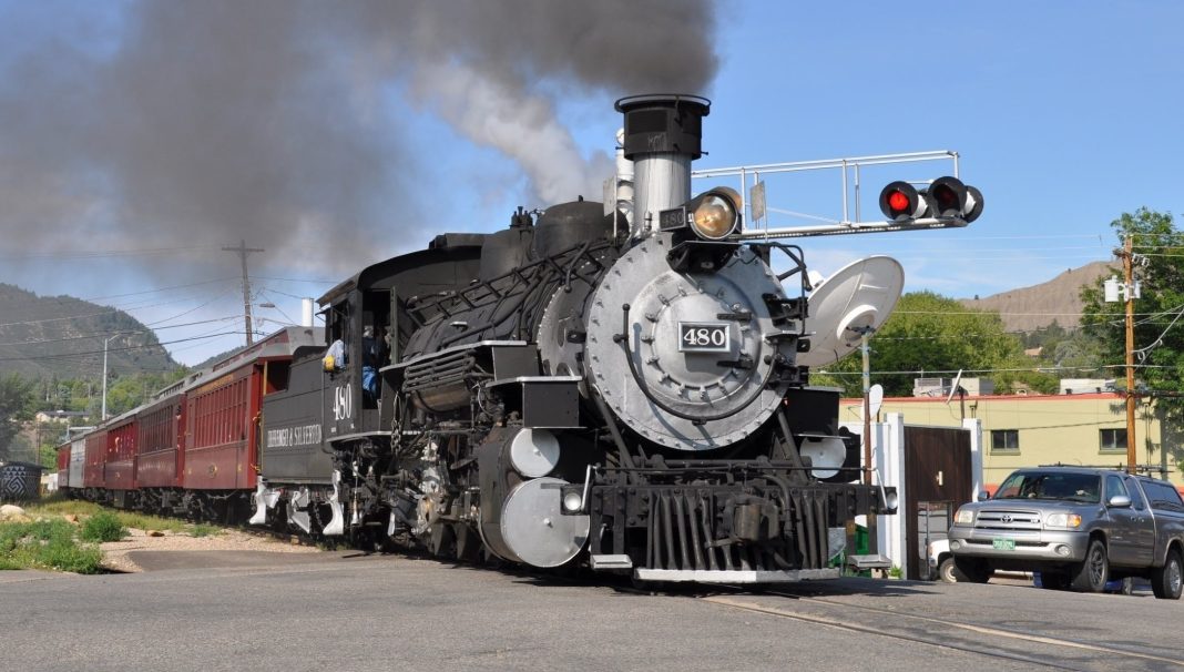 trains-2498837
